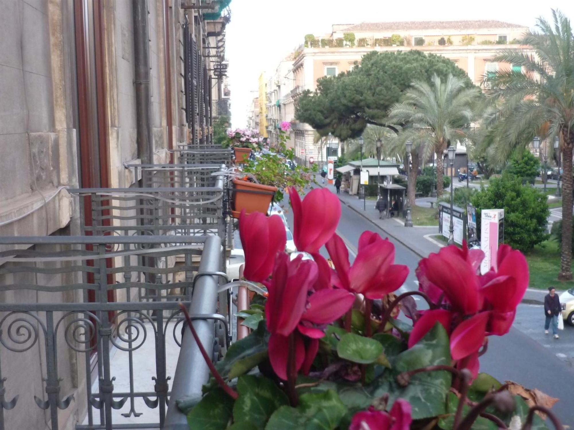 Antiche Volte Bed & Breakfast Катания Екстериор снимка